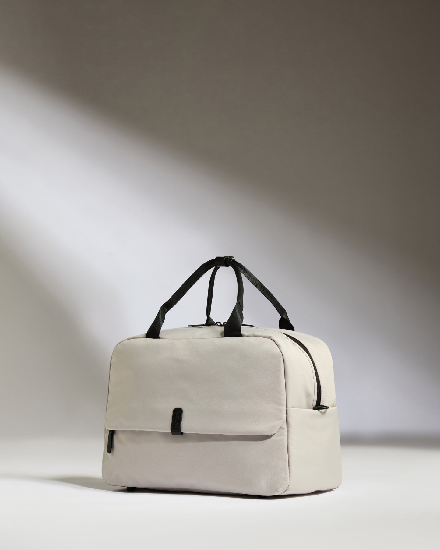 Essential Overnight Bag in Taupe