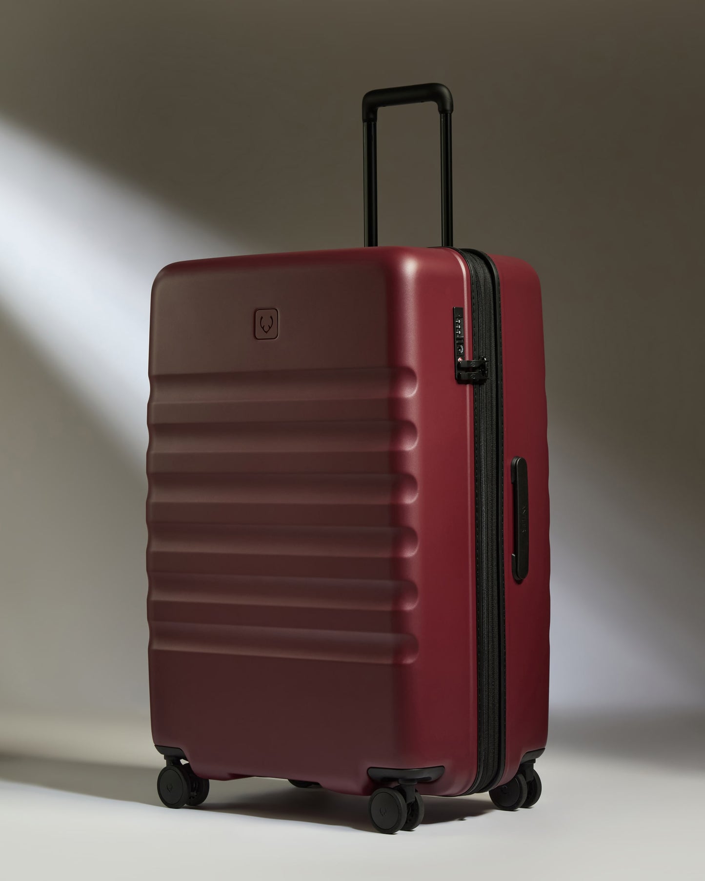 Expandable Carry-on Luggage Set in Cedar Red - Icon Stripe