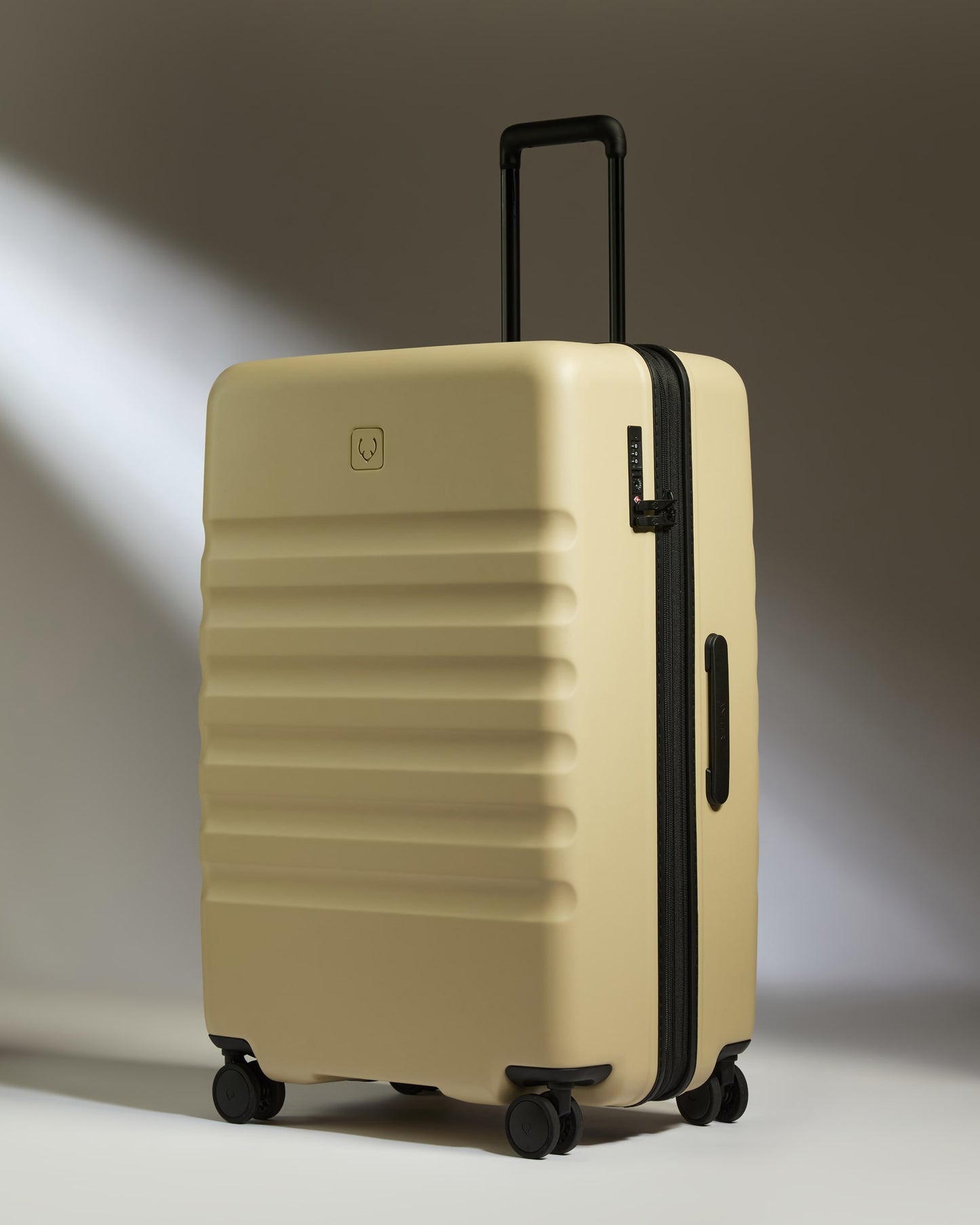 Large Luggage in Dune Yellow - Icon Stripe