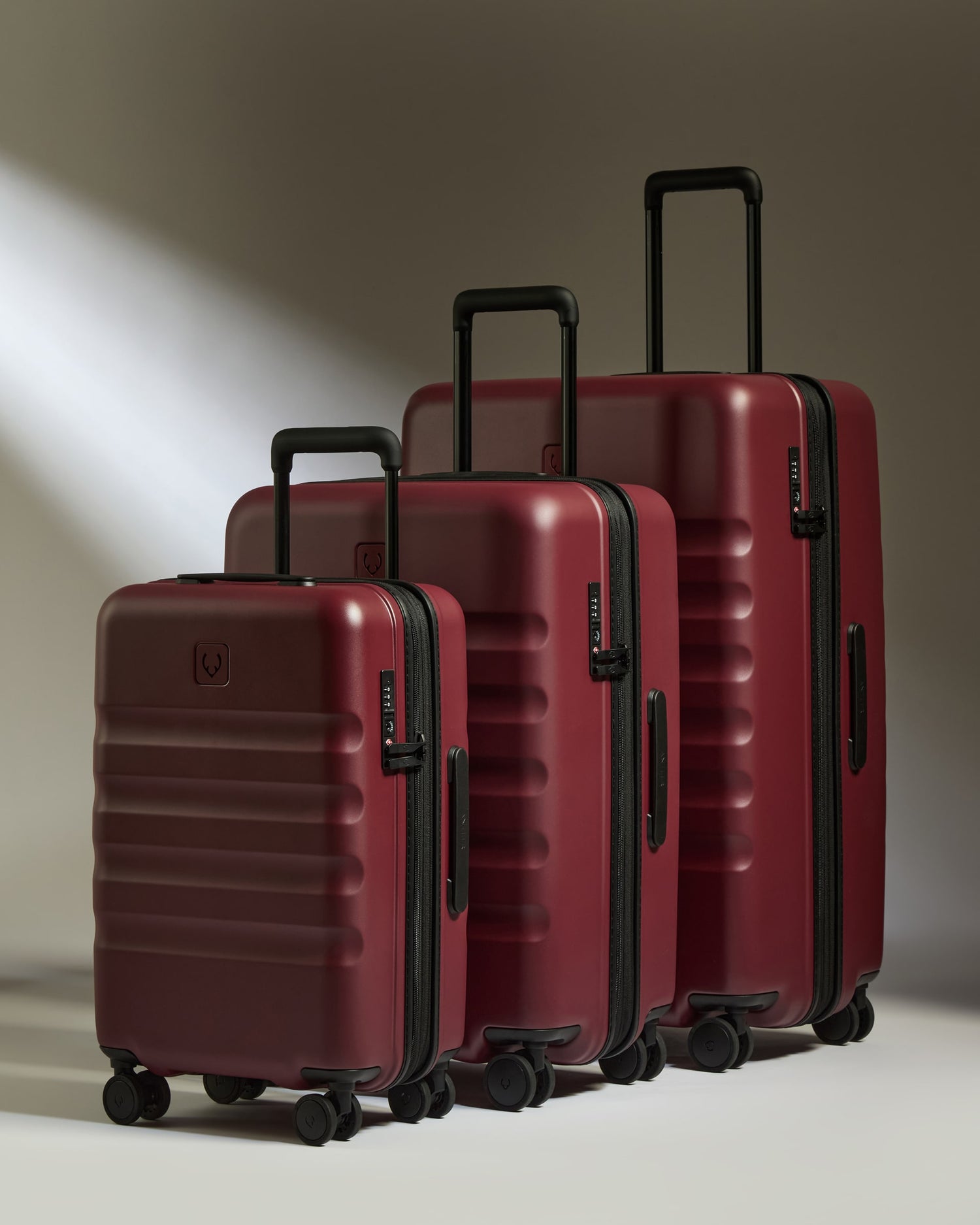 Expandable Carry-on Luggage Set in Cedar Red - Icon Stripe