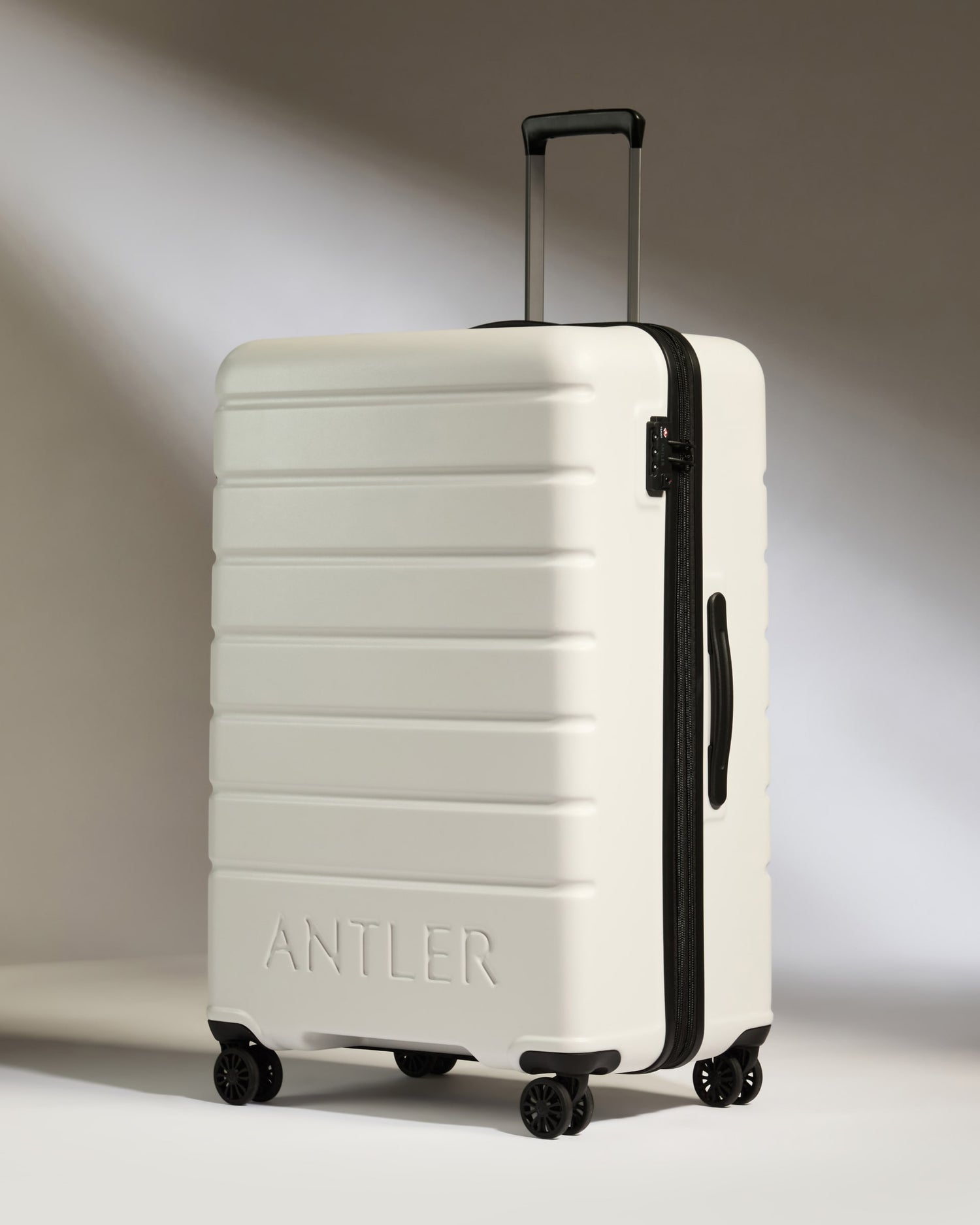 Large Luggage in Arctic Grey - Logo