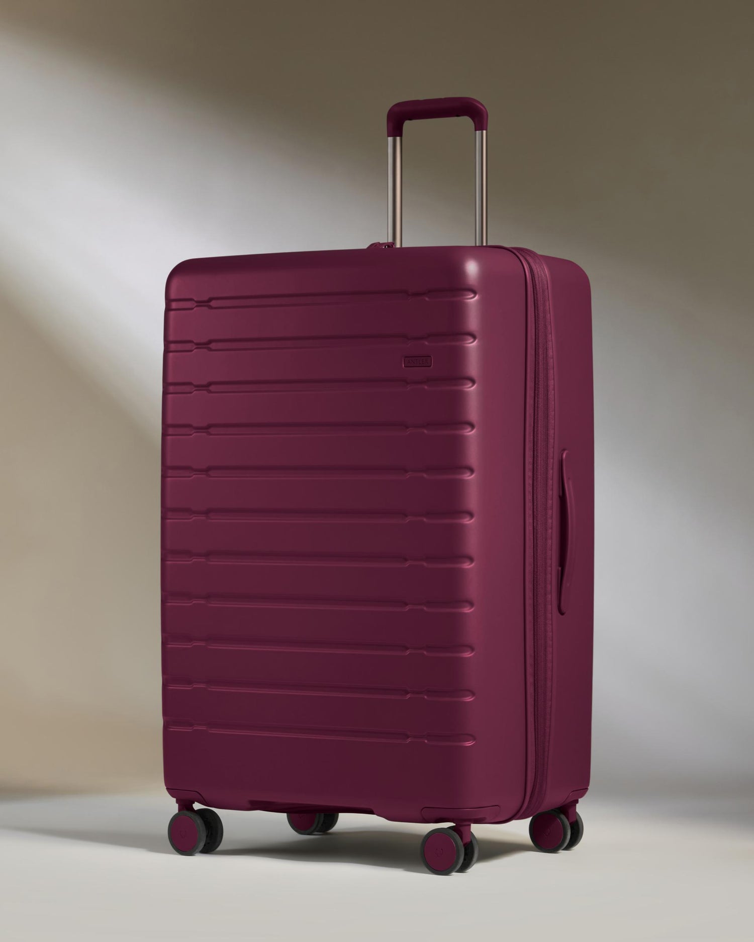 Large Suitcase in Berry Red - Stamford 2.0