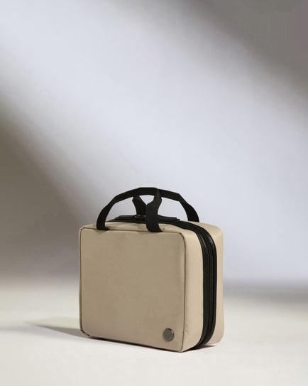 Hanging Wash Bag in Taupe - Chelsea