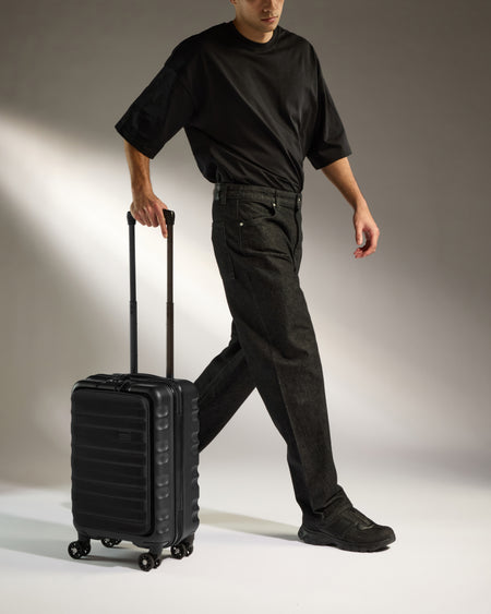 Carry-on with Pocket in Black - Clifton