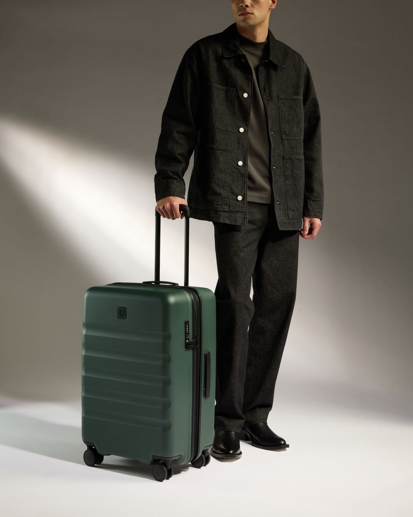 Medium Suitcase in Antler Green - Icon Stripe