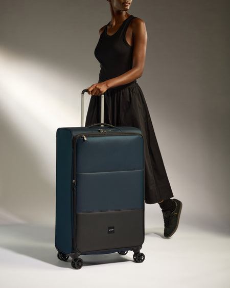 Lightweight Suitcases - it Luggage