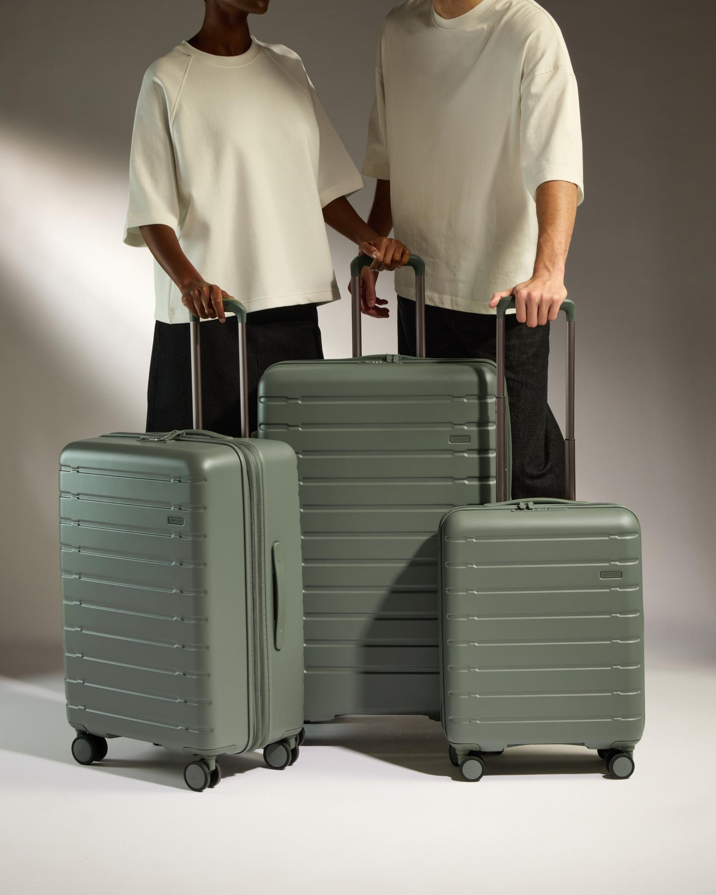 Expandable Carry-on Luggage Set in Field Green - Stamford 2.0