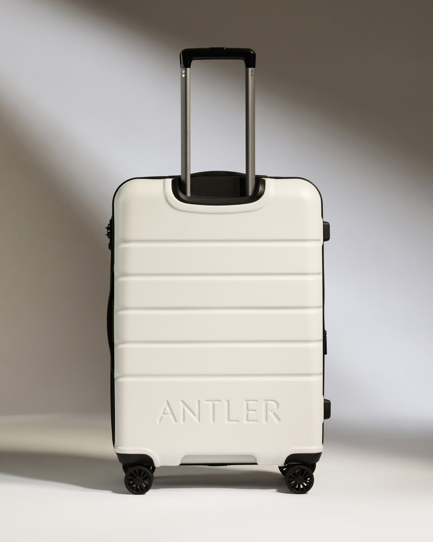 Medium Luggage in Arctic Grey - Logo