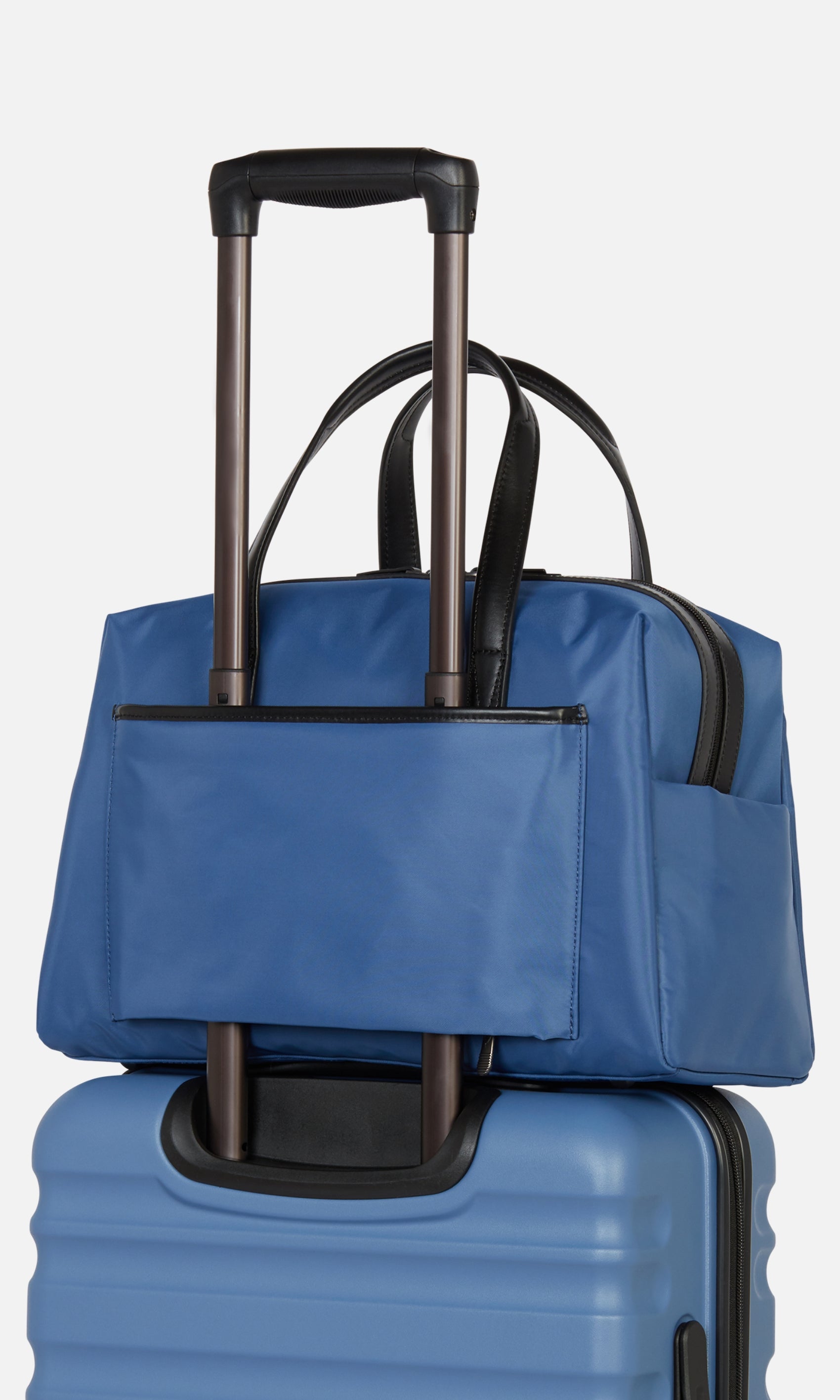 Chelsea overnight bag in azure